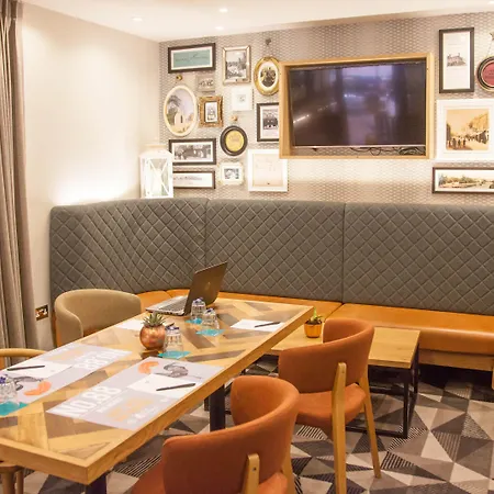 Indigo By Ihg Hotell 4*