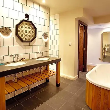 Indigo By Ihg York